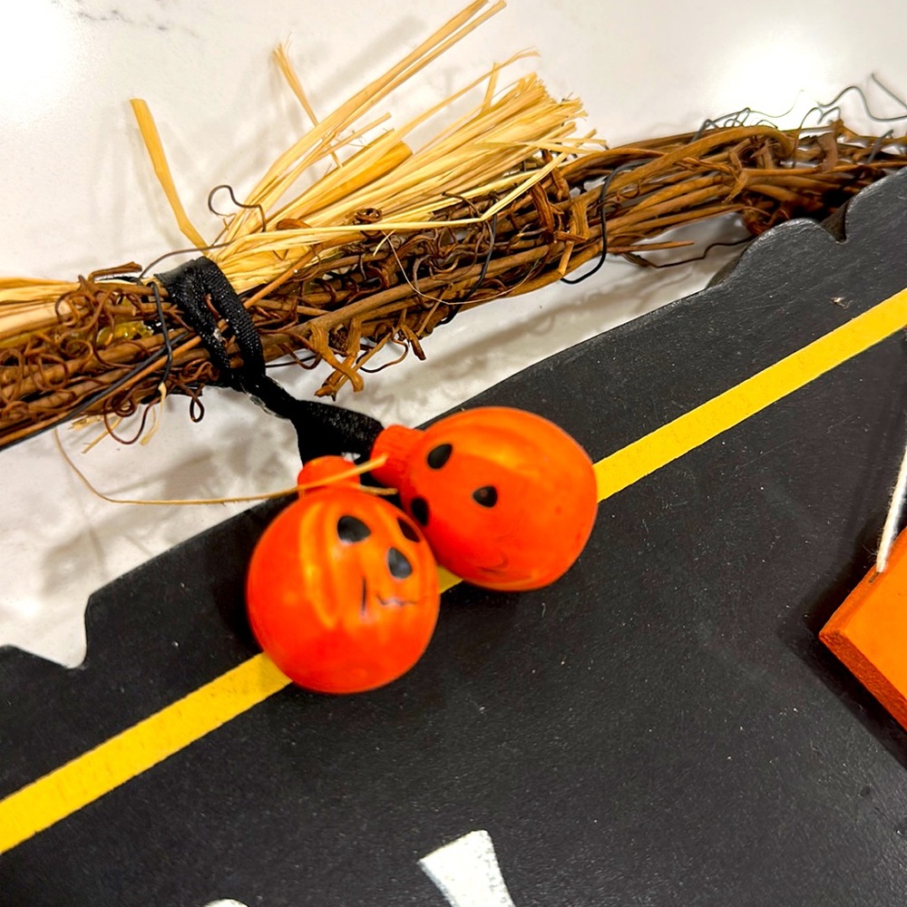 EUC Halloween 🎃 Wooden The Witch is In Wall Decor - Picture 4 of 8